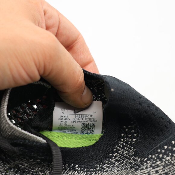 Nike Free Run Flyknit Women’s Size 9 Black Running Shoes Sneakers 942839-101 - Picture 3 of 11